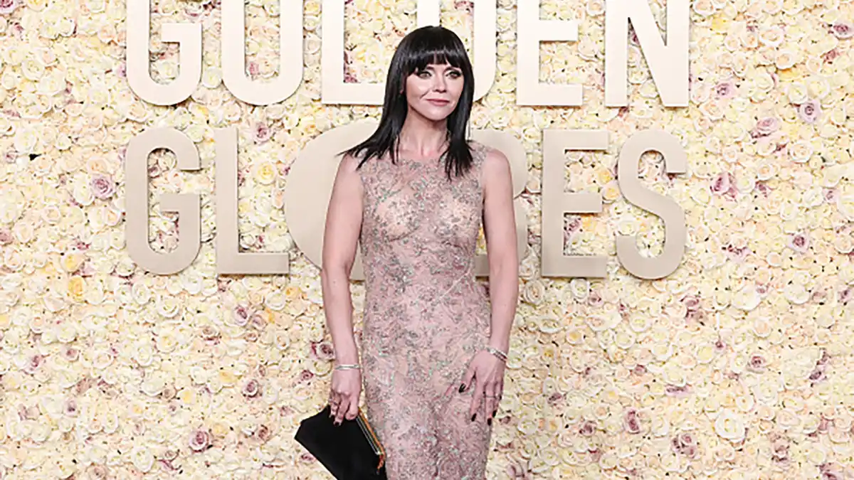 Christina-Ricci-Vans-Slides