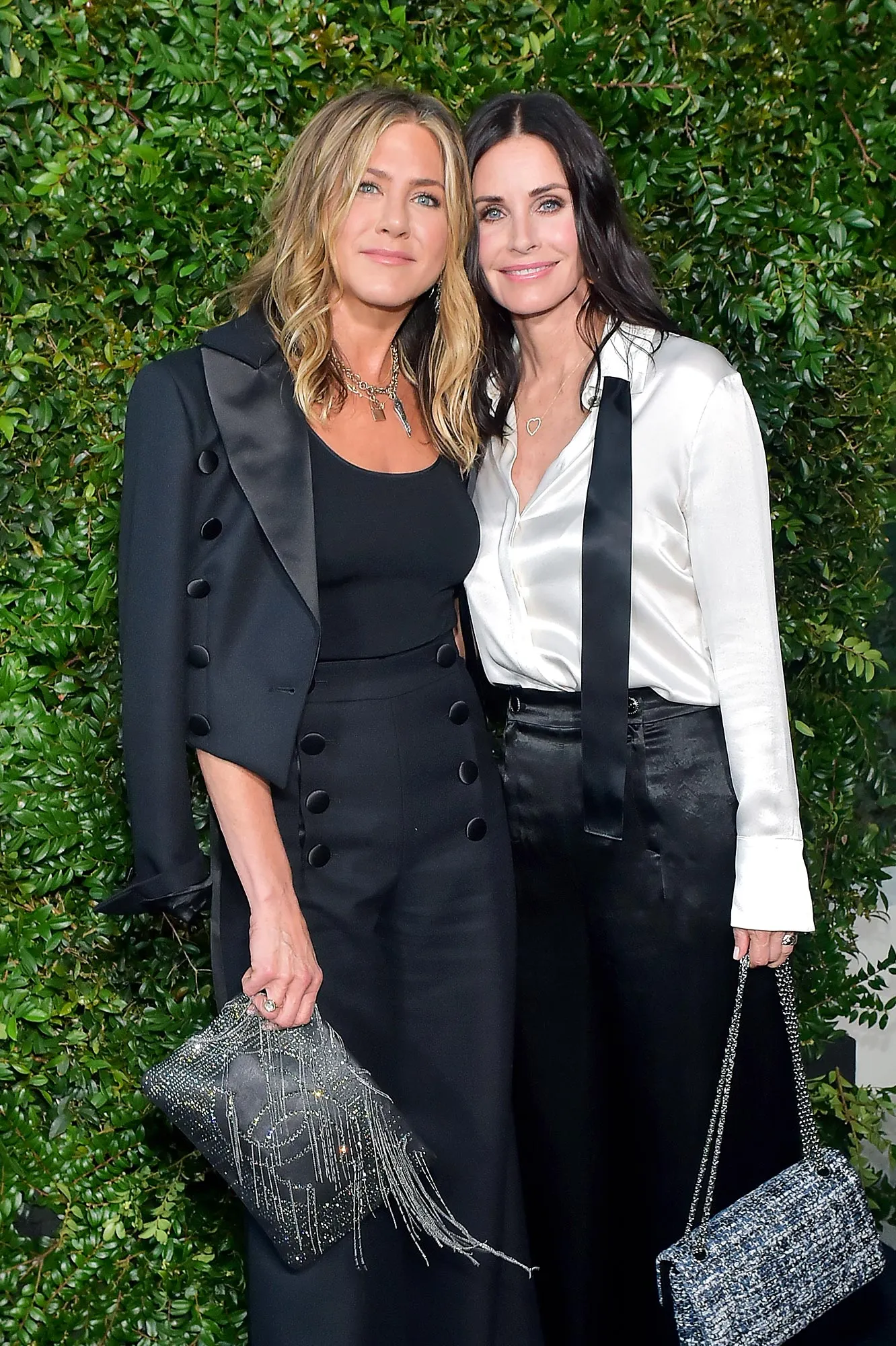 Courtney Cox Reveals Jennifer Aniston Kept Tons of Clothes From Friends 771