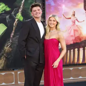 DWTS Rylee Arnold Makes Red Carpet Debut With Boyfriend Walker Lyons at Wicked Premiere