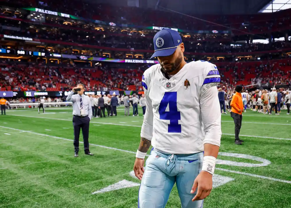 Dallas Cowboys QB Dak Prescott Caught on Camera Saying We Suck During 3rd Straight Loss