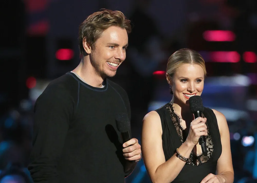 Dax Shepard Catches Fans Trying to Identify Him and Kristen Bell Insanely Funny to Witness