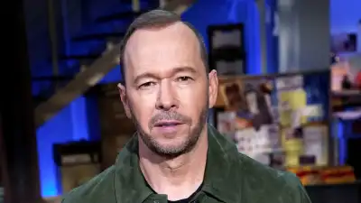 Donnie Wahlberg Returns With Very Scary People Jenny McCarthy Joins Him for Very Scary Lovers