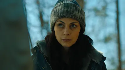 Elevation Star Morena Baccarin s Post Apocalyptic Must Haves Include Husband Ben McKenzie 0377