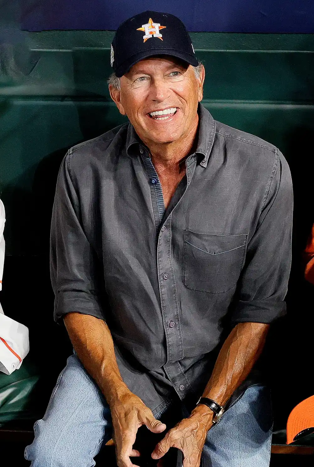 Everything to Know About the 2024 CMA Awards Hosts Nominees and More 0159