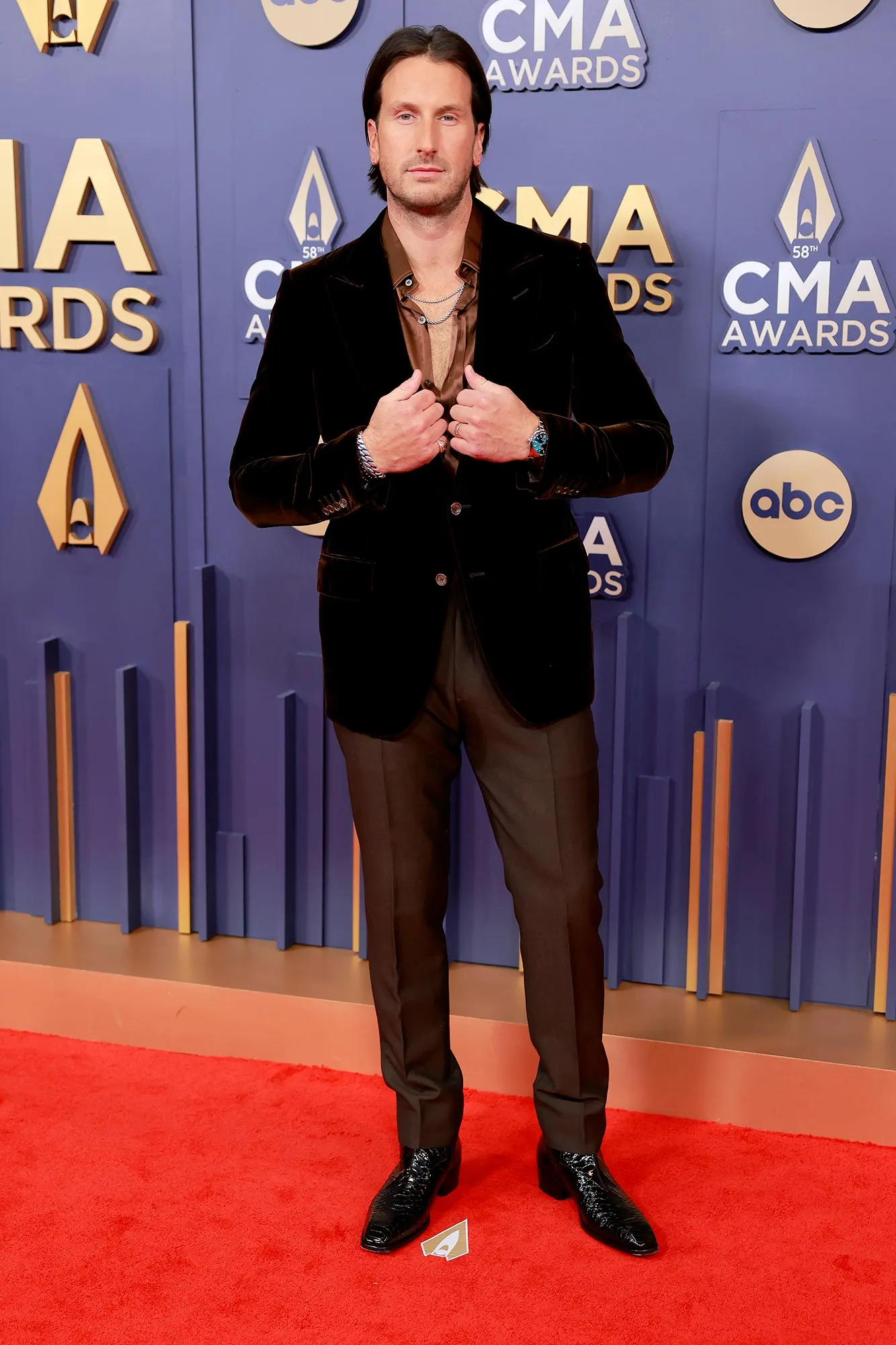 Feature Russell Dickerson Jokes His Life is In Shambles After Touring with 2 Kids