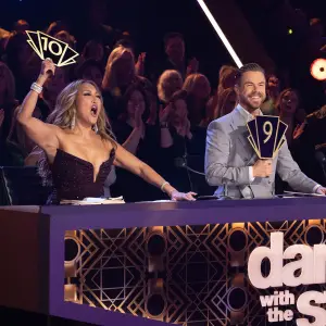 Feature Season 33 Semifinals