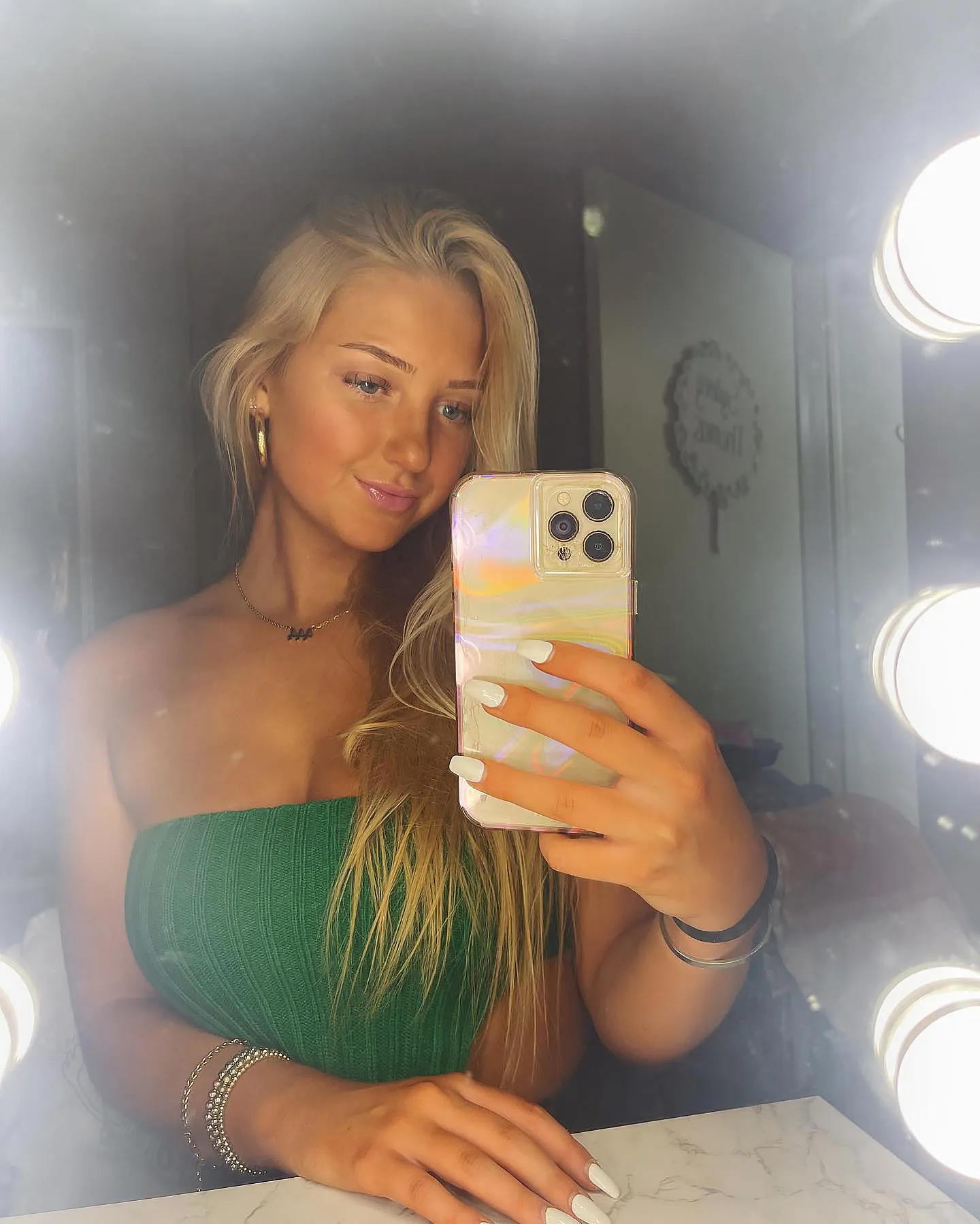 Feature Viral Ring Girl Sydney Thomas Hints at Major Career Move After Celebrating 21st Birthday