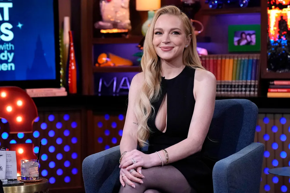 Feature Watch What Happens Live Lindsay Lohan Lindsay Lohan Had the Best Response When a Disney Exec Asked Where Her Twin Was At The Parent Trap Premiere