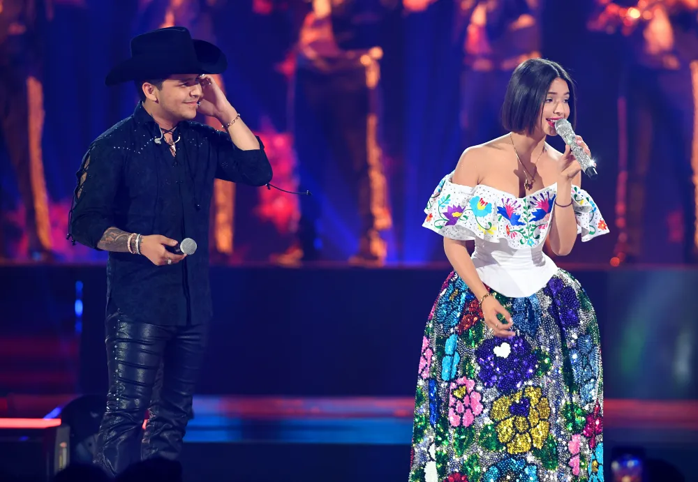 &Aacute;ngela Aguilar y Christian Nodal