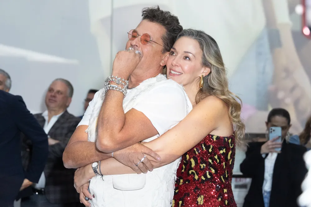Carlos Vives y su esposa Claudia Elena V&aacute;zquez