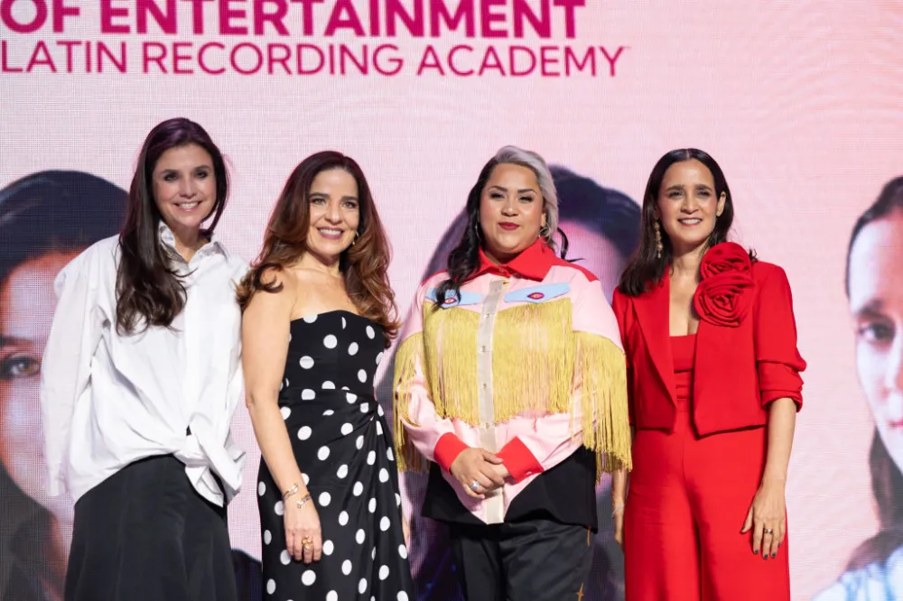Diana Rodriguez, Ana Rosa Santiago, Vivir Quintana, y Julieta Venegas en el Leading Ladies de Latin Grammy