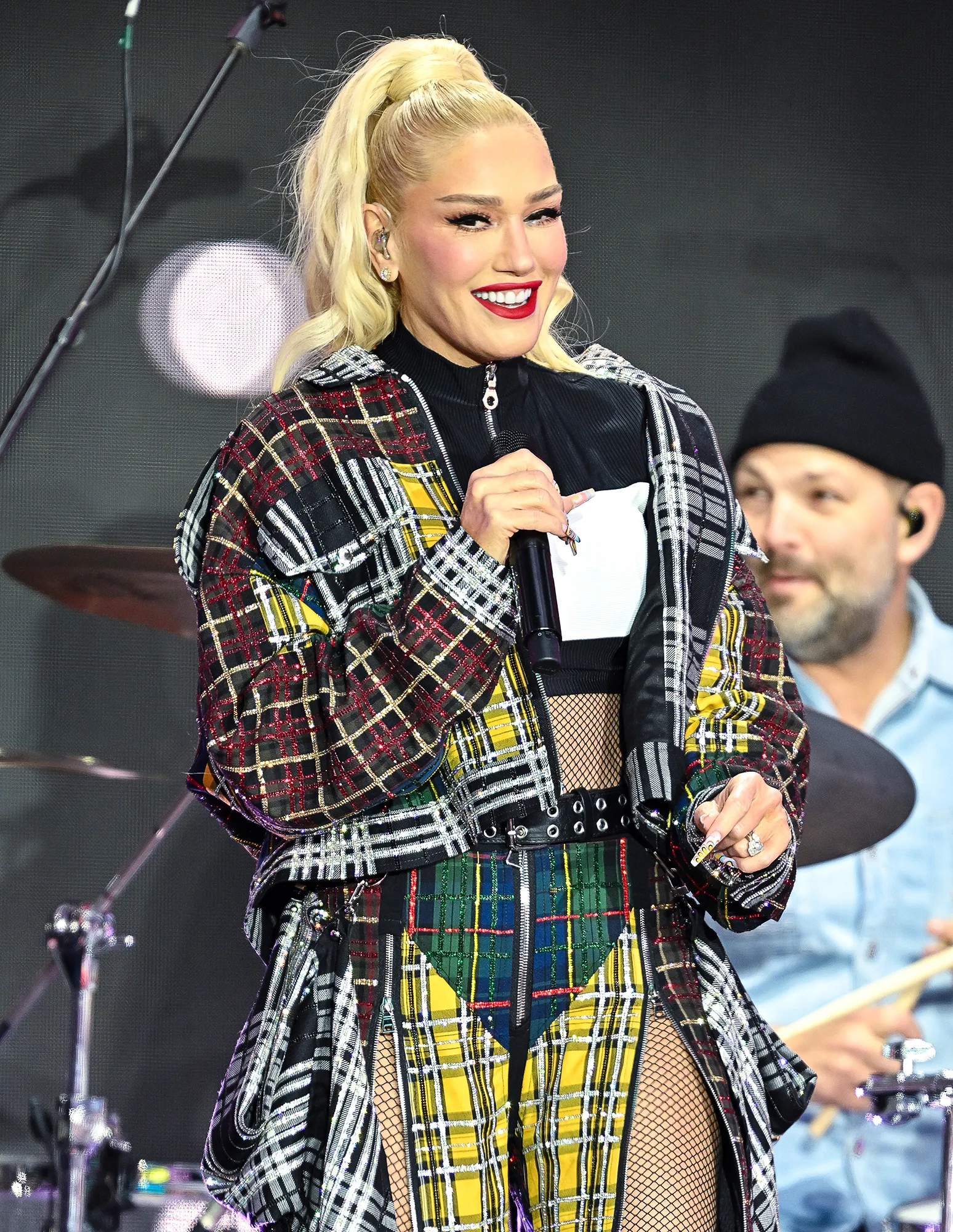 Gwen Stefani’s Most Memorable Throwback Looks