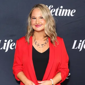 Gypsy Rose Blanchard Reveals Daughter s Name at Baby Shower She Will Be Supported 069