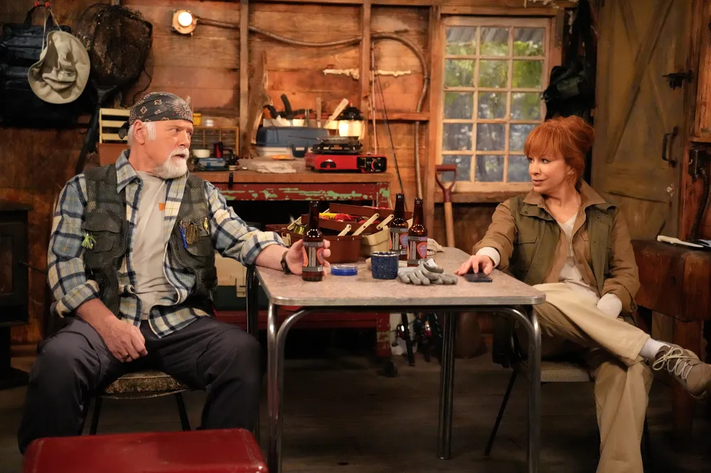 'Happy's Place' Sets Reba McEntire, Rex Linn Up on a Cute Fishing Date With Several Romantic Tropes