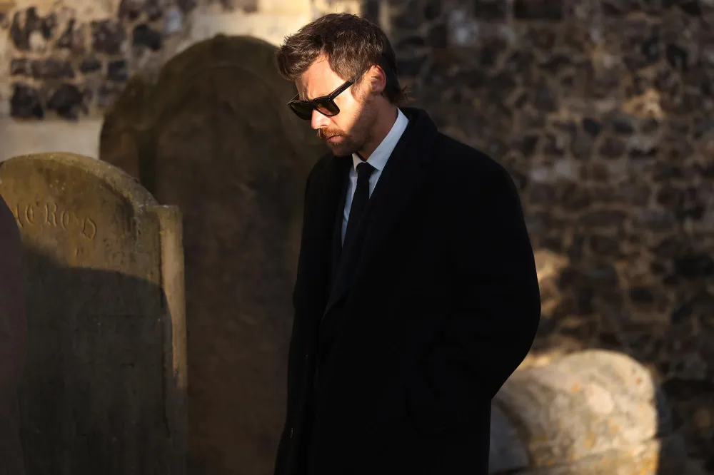 Harry Styles Liam Payne Former One Direction Bandmates Attend Singer Funeral