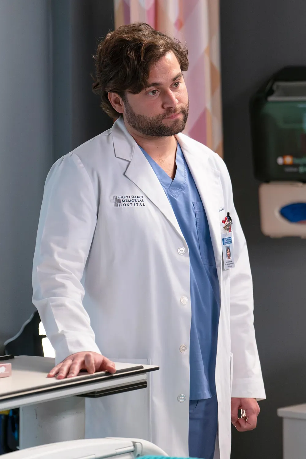 Jake Borelli Had So Much Trepidation About His Greys Anatomy Character Coming Out Almost Said No