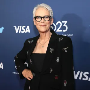 Jamie Lee Curtis Takes a Page from Makeup-Free Pamela Anderson