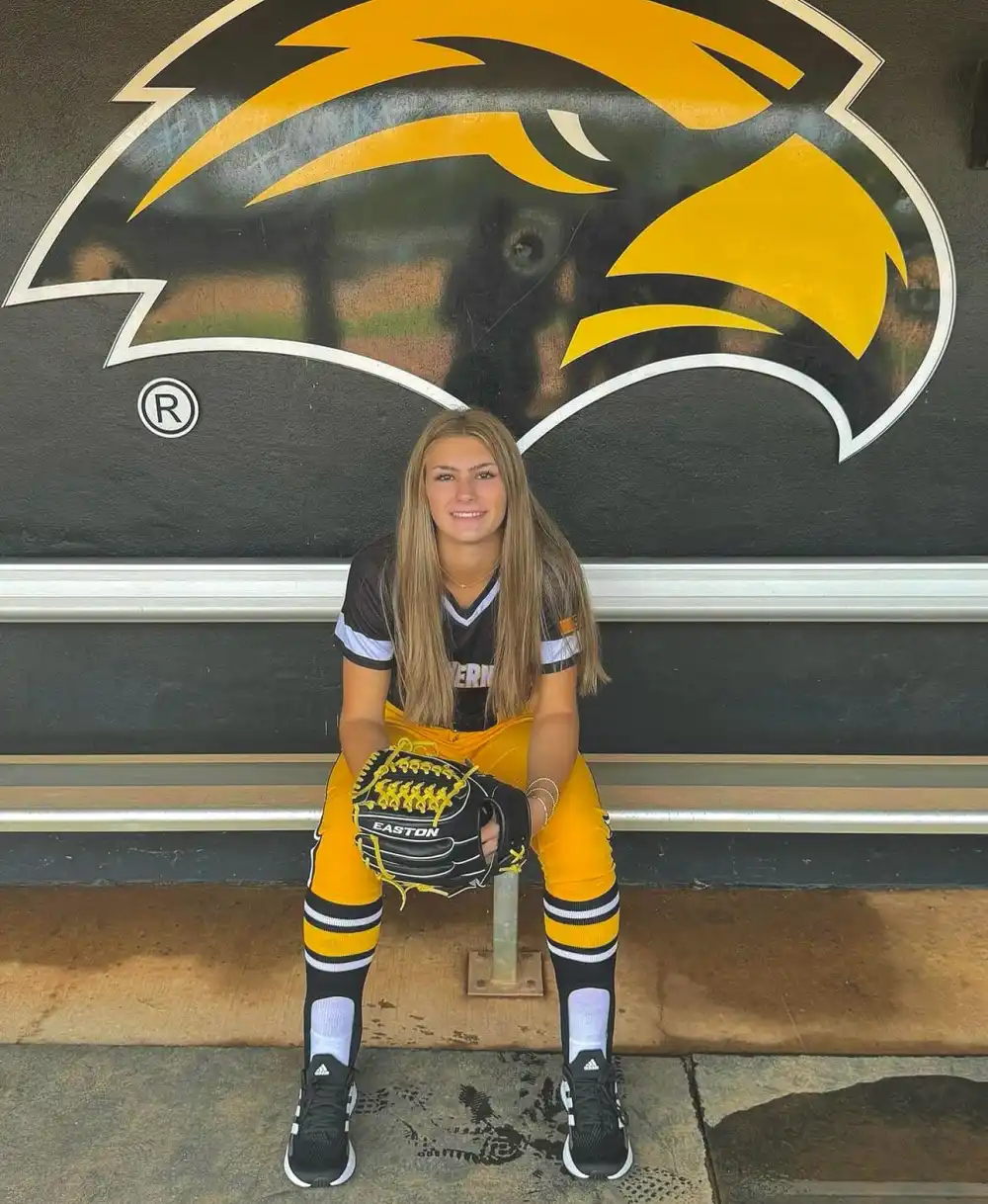 Jamie Lynn Spears Daughter Maddie Commits to College for Softball 548 551