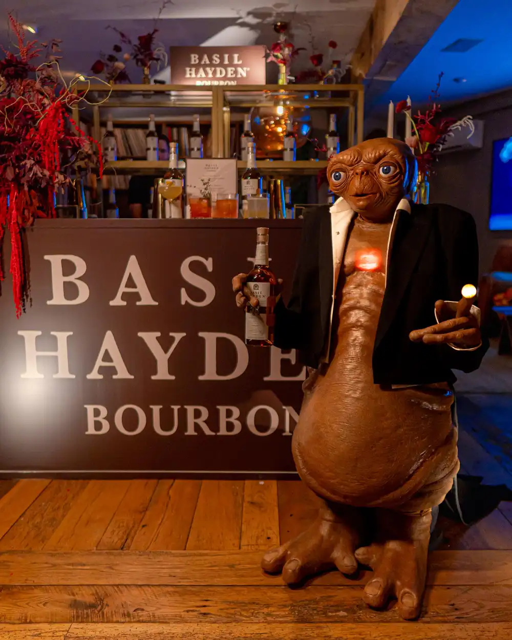 Janelle Monae Explains How She Pulled Off Her Difficult ET Costume Its Very Tight Inside