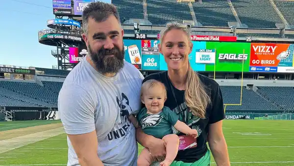 Jason Kelce Opens Up About Wife Kylie Kelce s Pregnancy With Their 4th Baby Girl 499