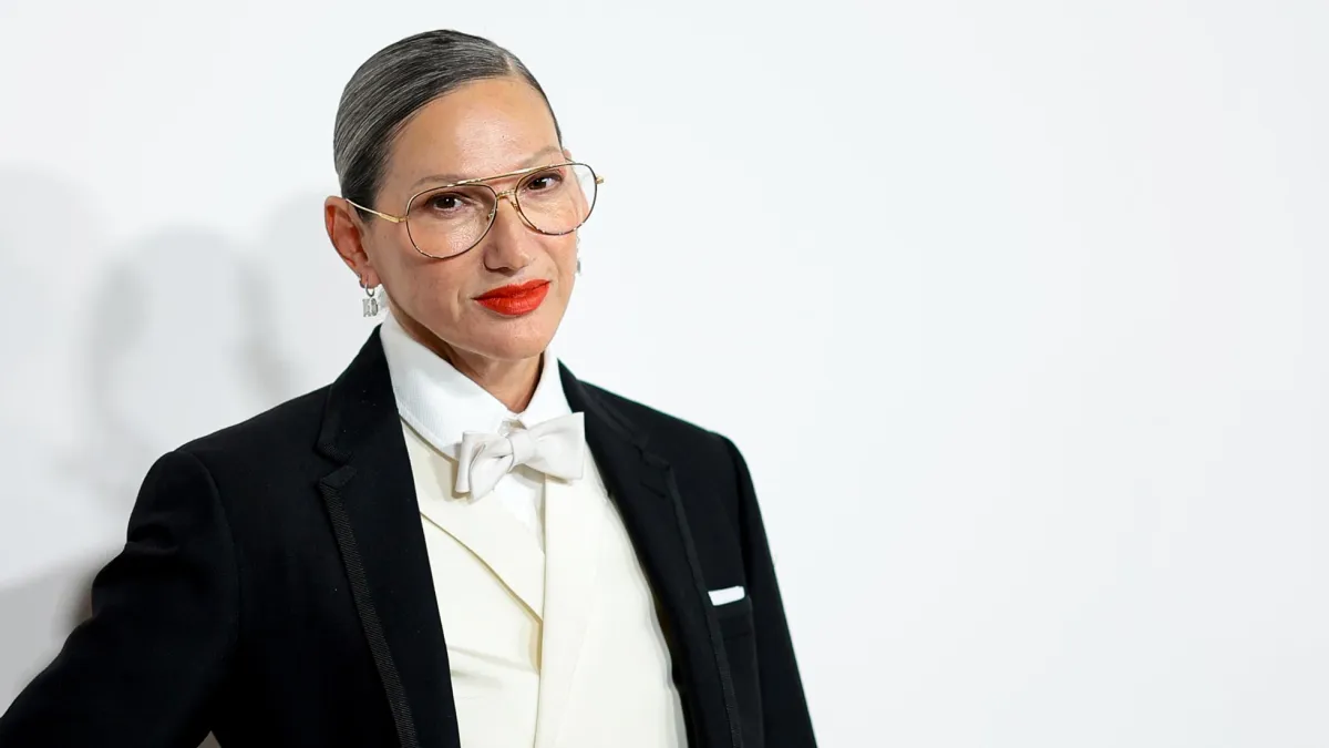 Jenna Lyons Must Have Lip Color Is Under 20 for Black Friday 775
