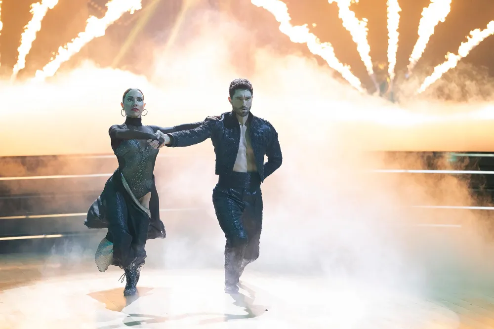 Joey Graziadei Reacts to Being 1st Bachelor to Make It to DWTS Finale Jenna Johnson 2