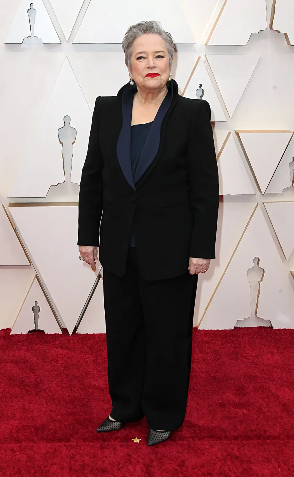 Kathy Bates Says Her Breasts Were 10 Lbs When Removed During Cancer