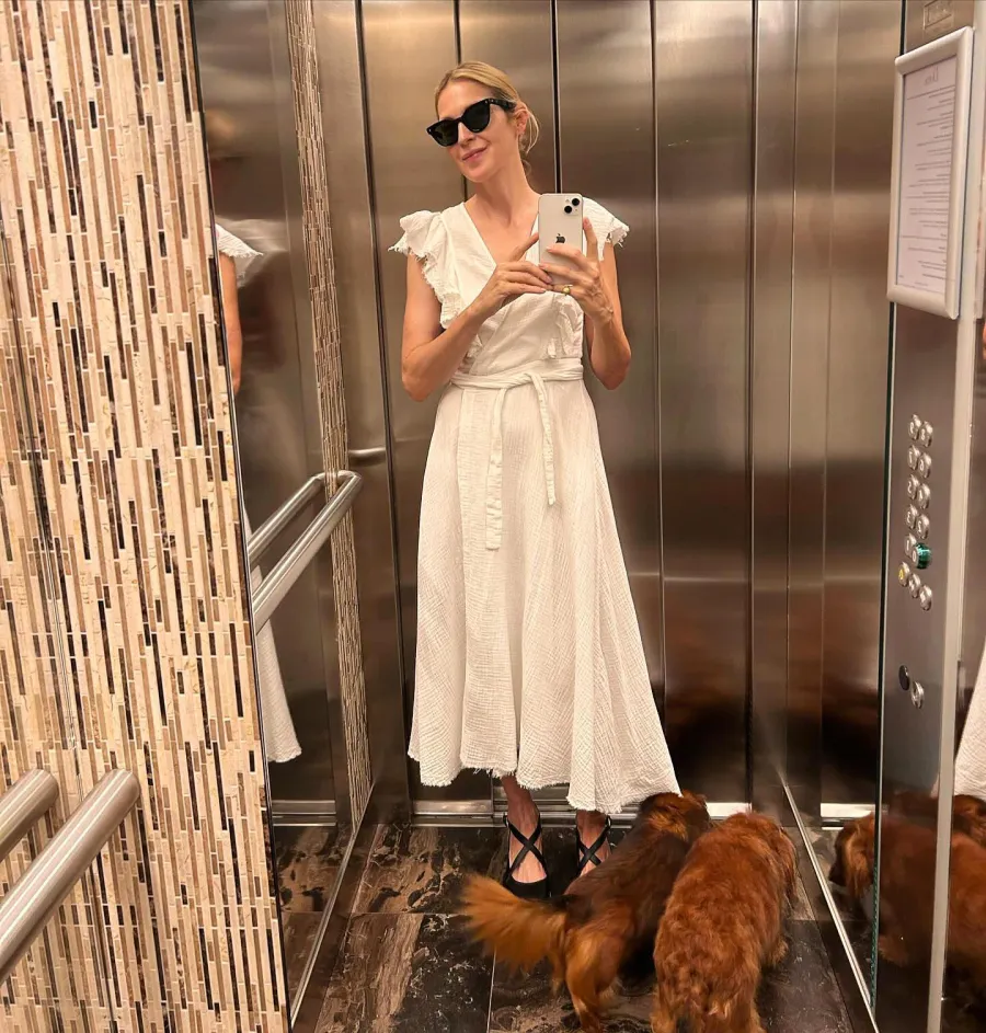 Kelly Rutherford Is the Queen of Stylish Mirror Selfies See Her Best Looks 0088