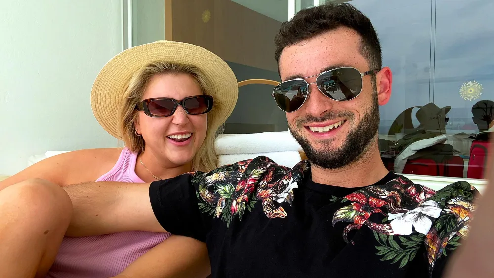 Love Is Blinds Nick Dorka Denies Calling Hannah Jiles a Grenade Defends Notebook Fame Comments