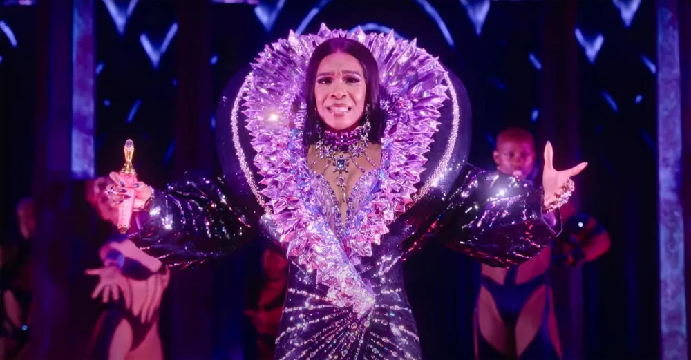 Michelle Williams Would Love for Her Destiny s Child Girls Beyoncé and Kelly Rowland to Star on Broadway Next 650