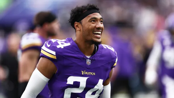 Minnesota Vikings Camryn Bynum Does Hilarious Celebration Dance Inspired by Breakdancer Raygun