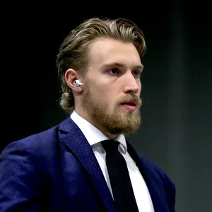 NHL Dylan Holloway Leaves Arena on Stretcher After Being Struck in the Neck By Puck