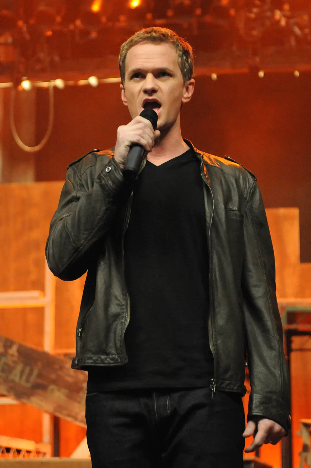 Neil Patrick Harris Says Darren Criss is &lsquo;Part Robot&rsquo;: &lsquo;It's Impossible to See An Off Night&rsquo;