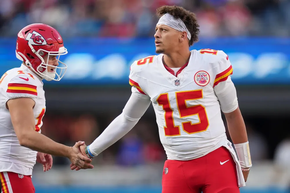 Patrick Mahomes Fined 14k For Making Violent Gesture in Loss to the Buffalo Bills
