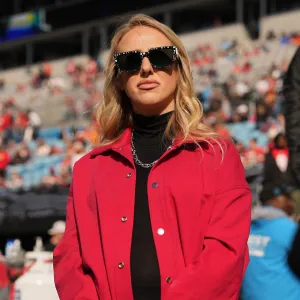Pregnant Brittany Mahomes Slays Game Day Fashion at Husband Patricks Chiefs vs Panthers Game
