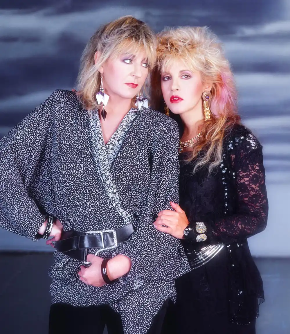 Revisiting Stevie Nicks Close Friendship With Christine McVie From Fleetwood Mac to Final Days 824