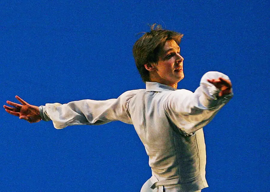 Russian Ballet Dancer Vladimir Shklyarov Dead at 39 After Fall 047