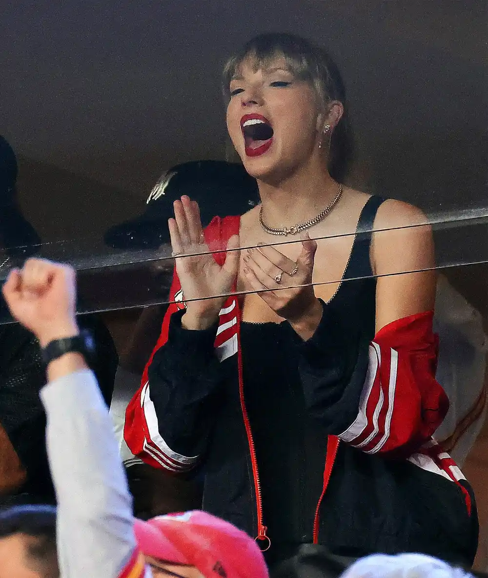 See Taylor Swift s Adorable Reaction to Travis Kelce s 1st Down 777