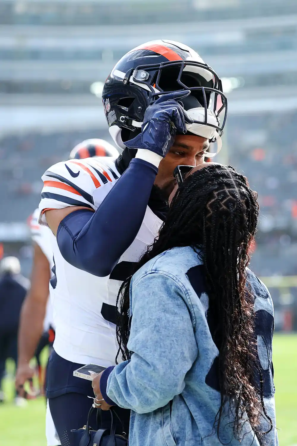 Simone Biles Kisses Husband Jonathan Owens on Sidelines Before Bears Game Against the Vikings