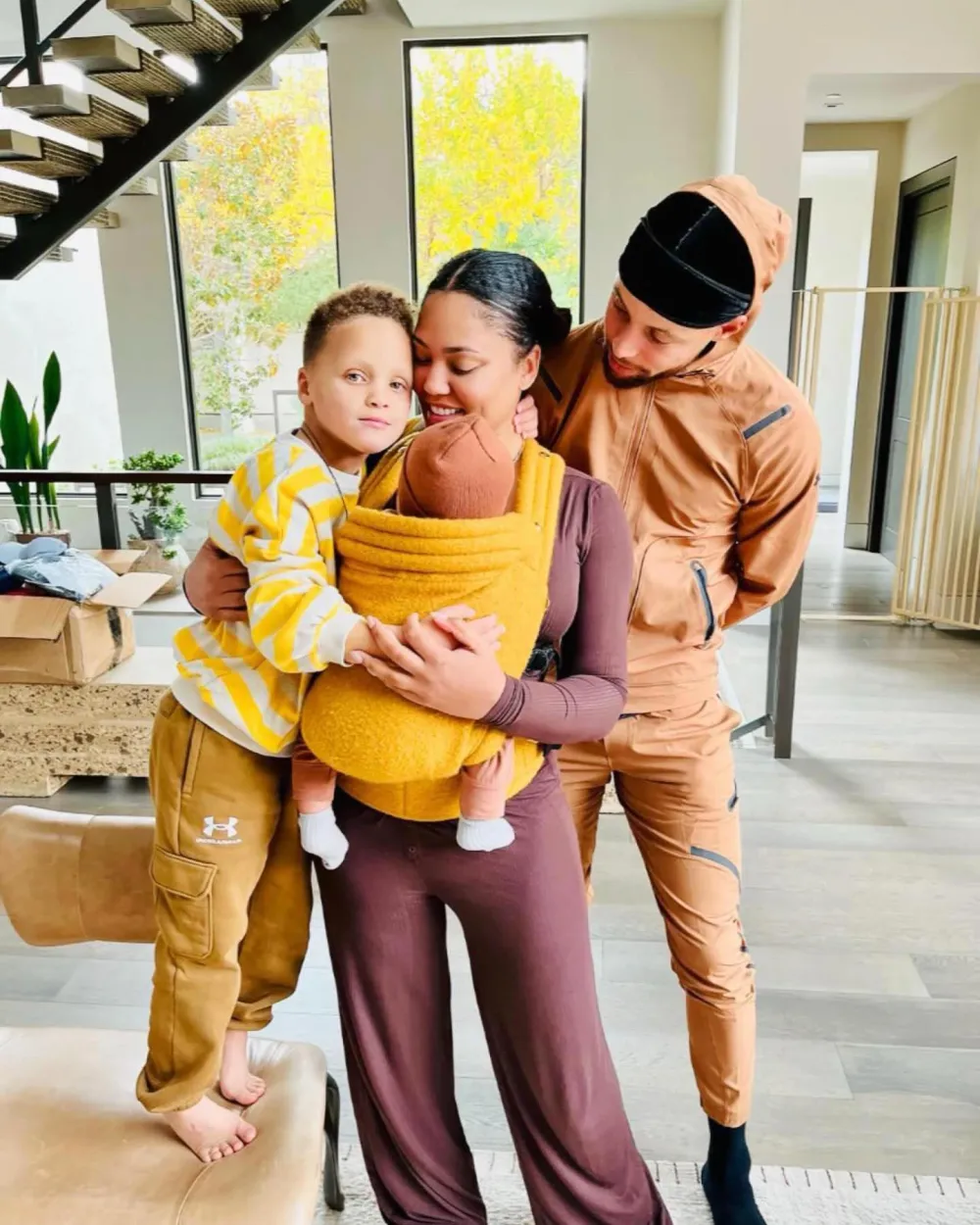 Steph Curry Shares Adorable Photo of 6 Month Old Son Caius to Celebrate Thanksgiving 723
