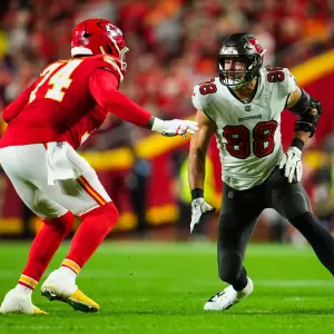 Tampa Bay Buccaneers Donate 10000 to Family of 18 YearOld Who Died in Car Accident Before Game