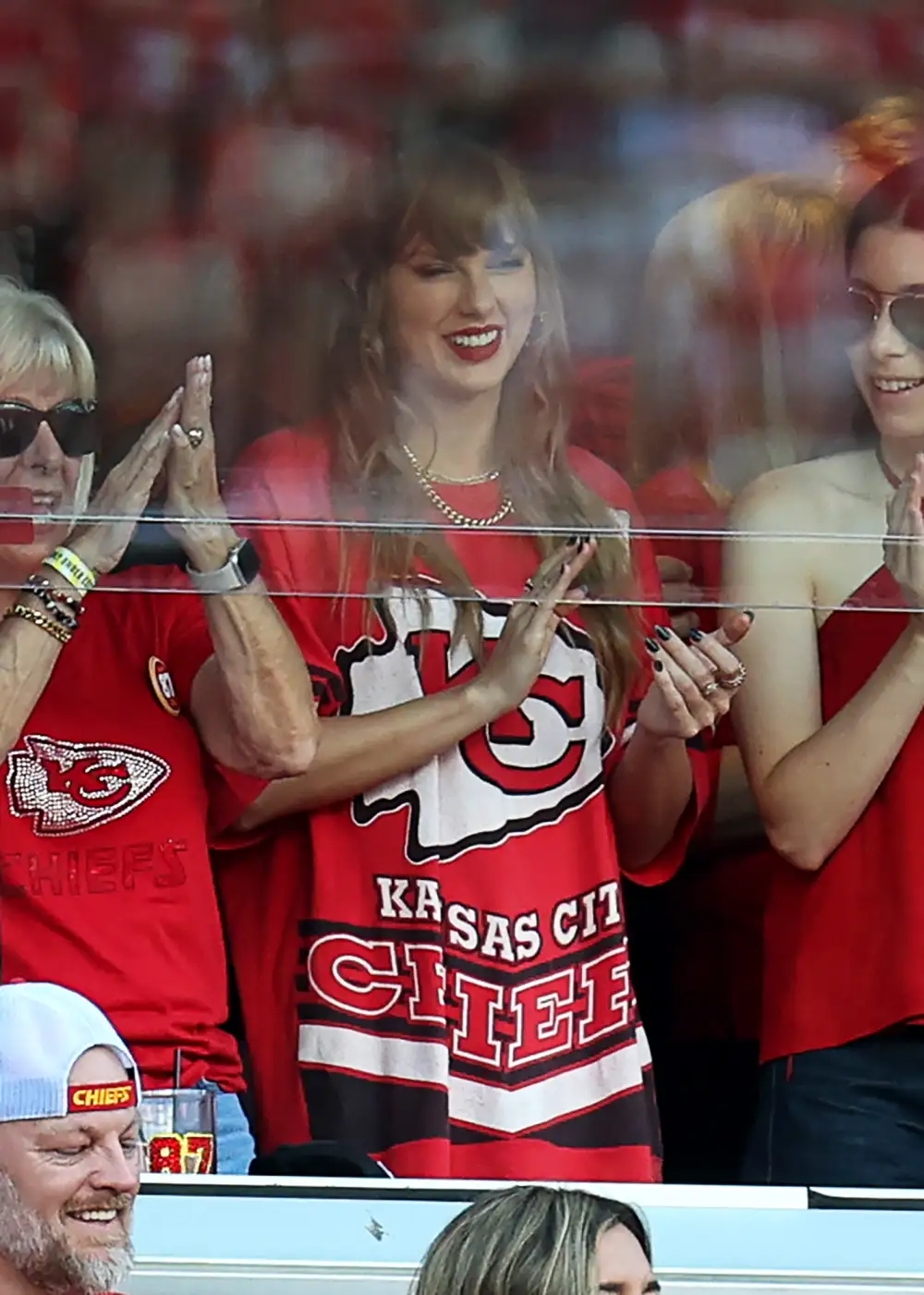 Tavia Hunt Hangs out With Taylor Swift Parents at Eras Tour Toronto