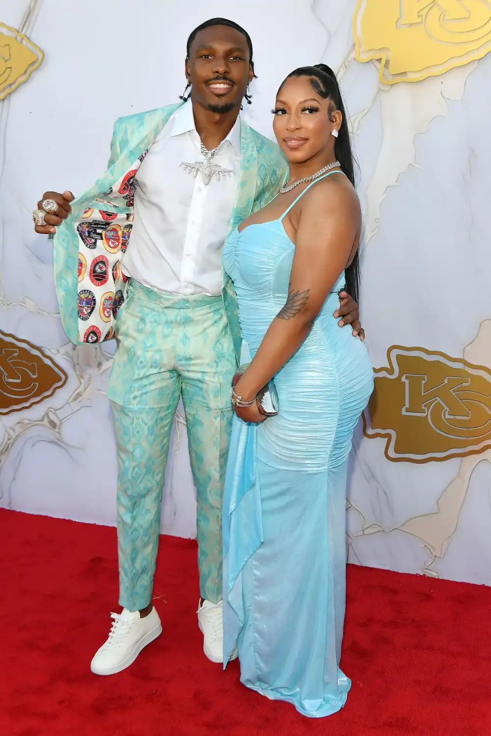 Taylor Swift Cozies Up to Mecole Hardman Jr and Chariah Gordon Daughter 2