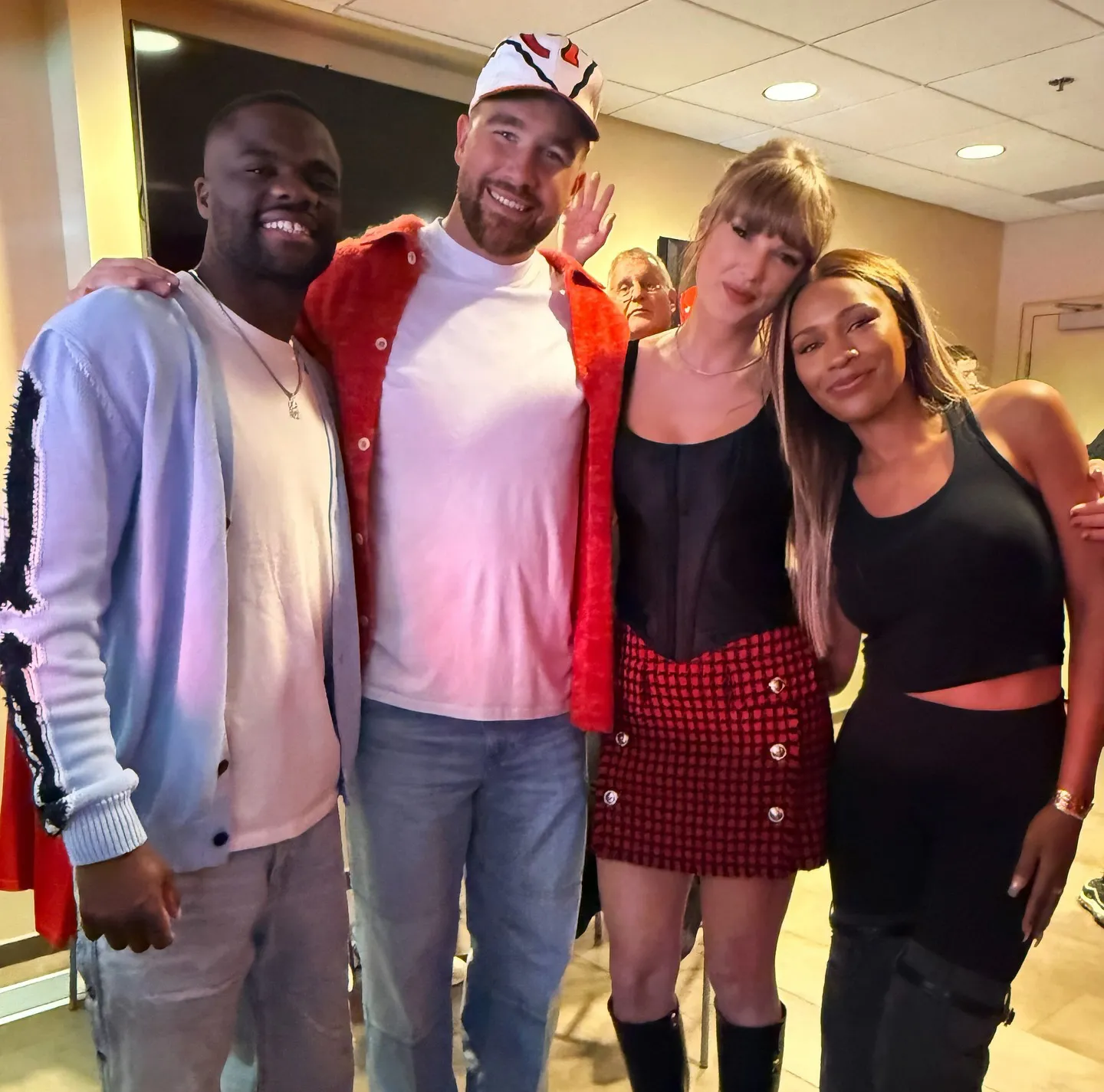 Taylor Swift and Travis Kelce Pose for Pics After Chiefs Win