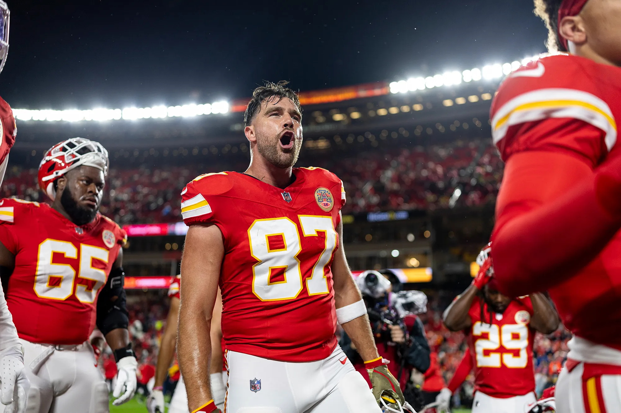 Travis Kelce Reacts to Chiefs 1st Loss of the Season