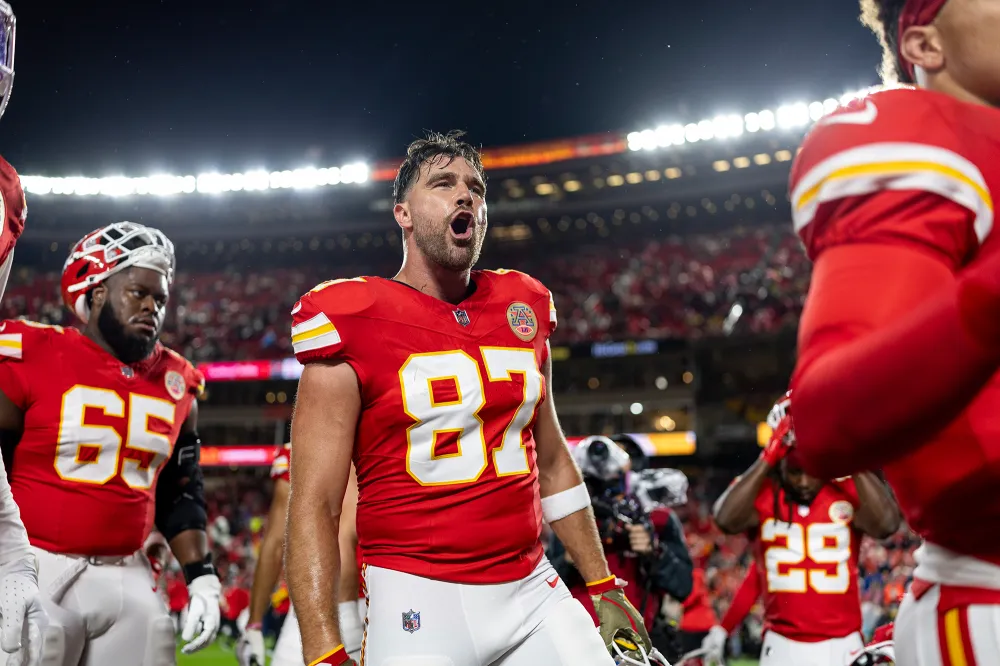 Travis Kelce Reacts to Chiefs 1st Loss of the Season