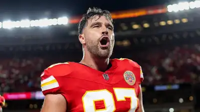 Travis Kelce Sets NFL Record as the Oldest Player to Accomplish Impressive Stat in League History