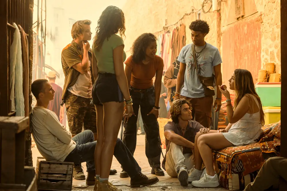 Us Explains Outer Banks Offscreen Backlash After JJ Controversial Death