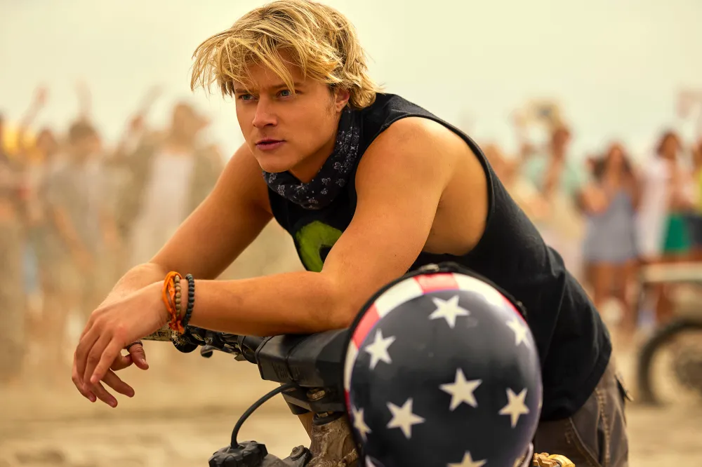 Us Explains Outer Banks Offscreen Backlash After JJ Controversial Death