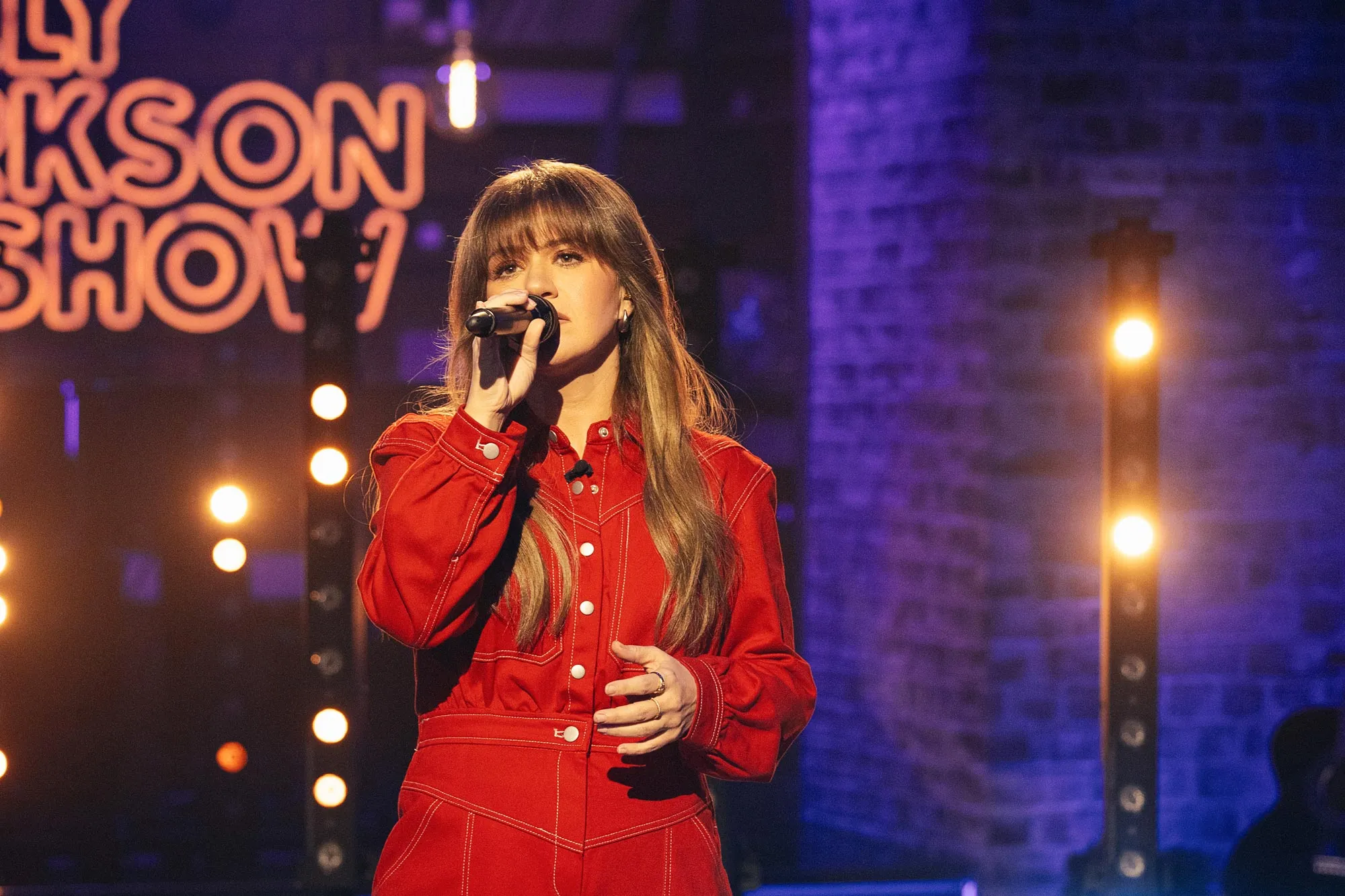 Luxury Handbag Shopping Ranks Kelly Clarkson s Best Kellyoke Covers So Far 751